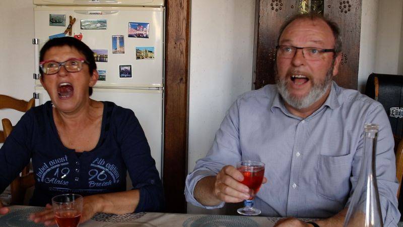 VIDEO: České srdce to zkouší francouzsky. Novinka vznikla spontánně při oslavě