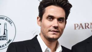 VIDEO: John Mayer v novém videoklipu tančí s pandami
