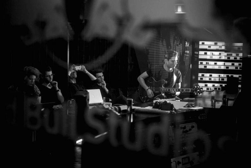 VIDEO: Komu je to jedno? Mydy Rabycad si z Berlína přivezli videoklip I Don't Care!