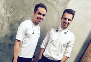 VIDEO: Slza slibuje na druhé desce posun kupředu. V singlu Ani vody proud ale bojuje s textovou křečí