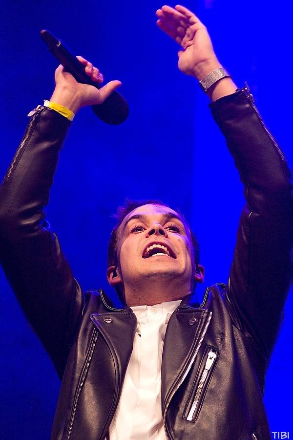 VIDEO: Slza slibuje na druhé desce posun kupředu. V singlu Ani vody proud ale bojuje s textovou křečí