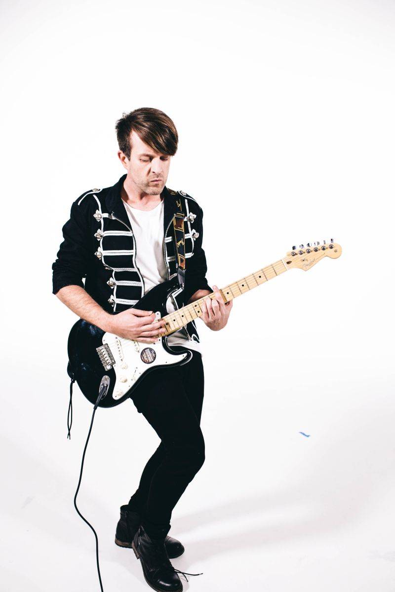 VIDEOPREMIÉRA: Jan Nedvěd a Nera vás roztančí v duchu rock'n'rollu