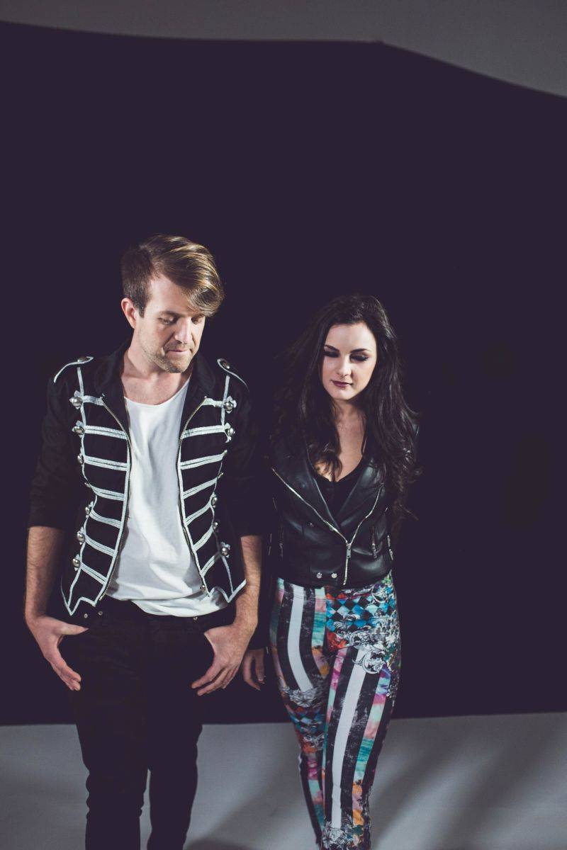 VIDEOPREMIÉRA: Jan Nedvěd a Nera vás roztančí v duchu rock'n'rollu