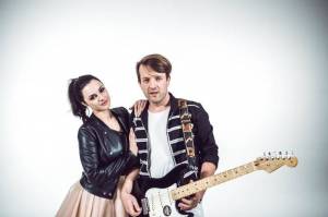 VIDEOPREMIÉRA: Jan Nedvěd a Nera vás roztančí v duchu rock'n'rollu