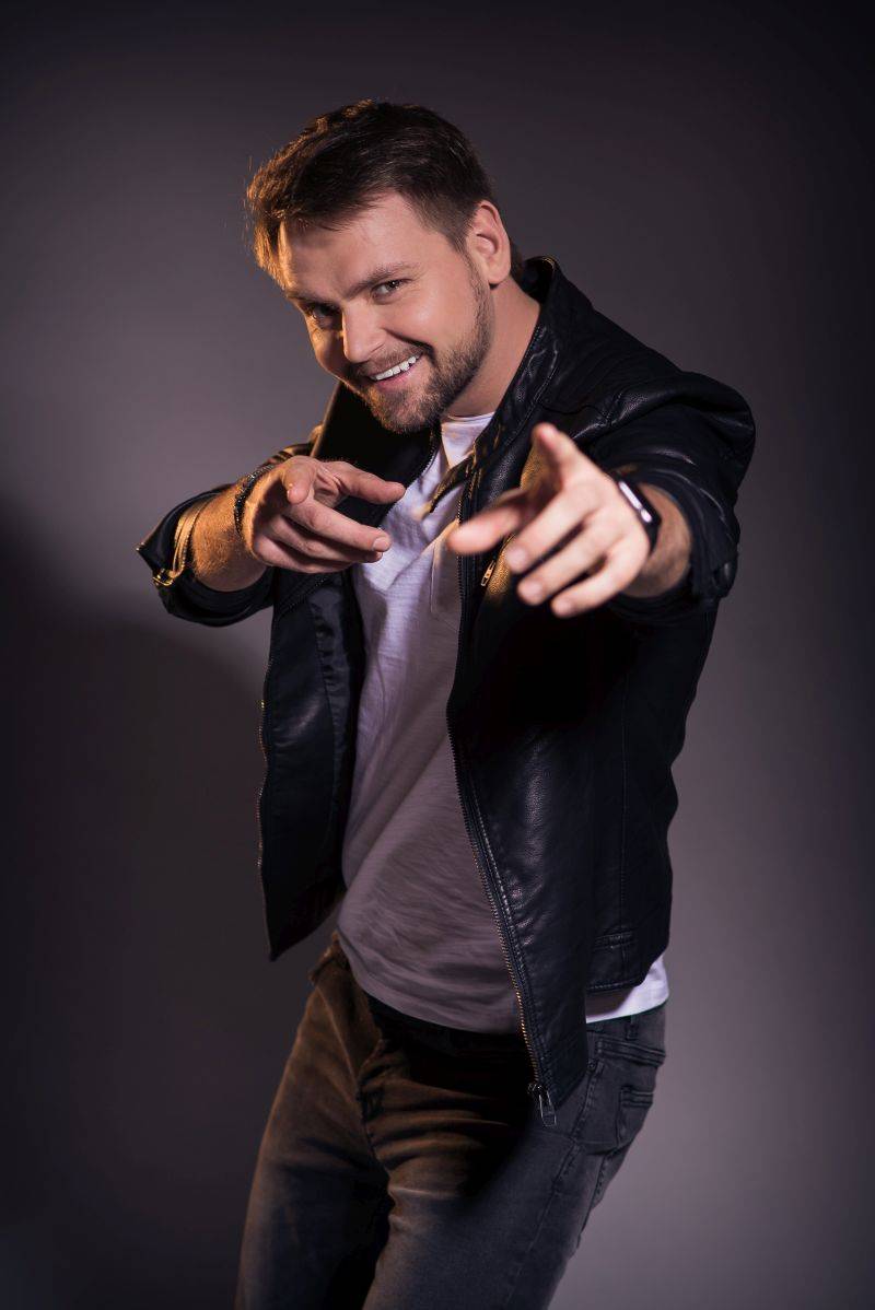 VIDEO: Josef Vágner není Muž z planety Hollywood. Nový singl mu otextovala Patricie