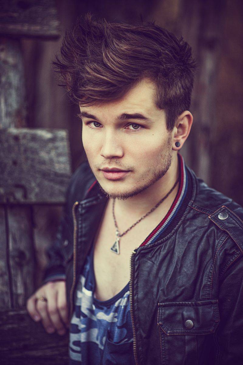 VIDEO: Martin Harich chystá na září desku Mapy. V klipu zpívá o lásce na dálku