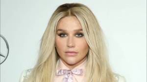 VIDEO: Kesha představuje další singl z připravované desky Rainbow, tentokrát oslavuje ženství