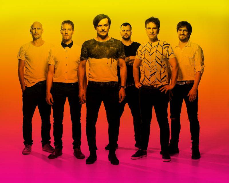 VIDEO: Podle Chinaski je venku na nule. V klipu s Petrem Čtvrtníčkem dojde na dortovou bitvu i paintball