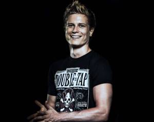 TOP 8 videoklipů týdne (150.): Miro Šmajda brojí proti návodům, John Wolfhooker potvrzují svůj talent