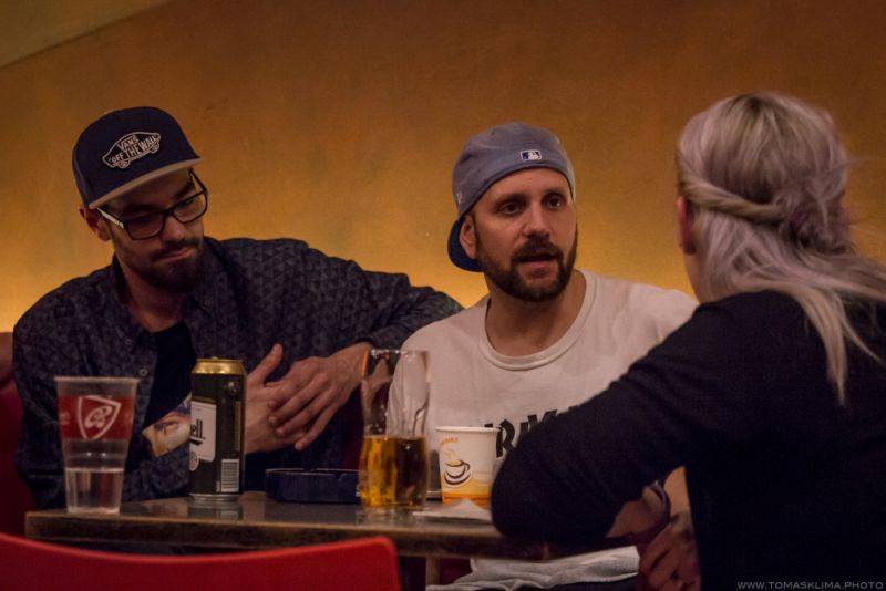 VIDEO: Fast Food Orchestra vzpomínají na staré videohry. Nové album můžete podpořit na HitHitu