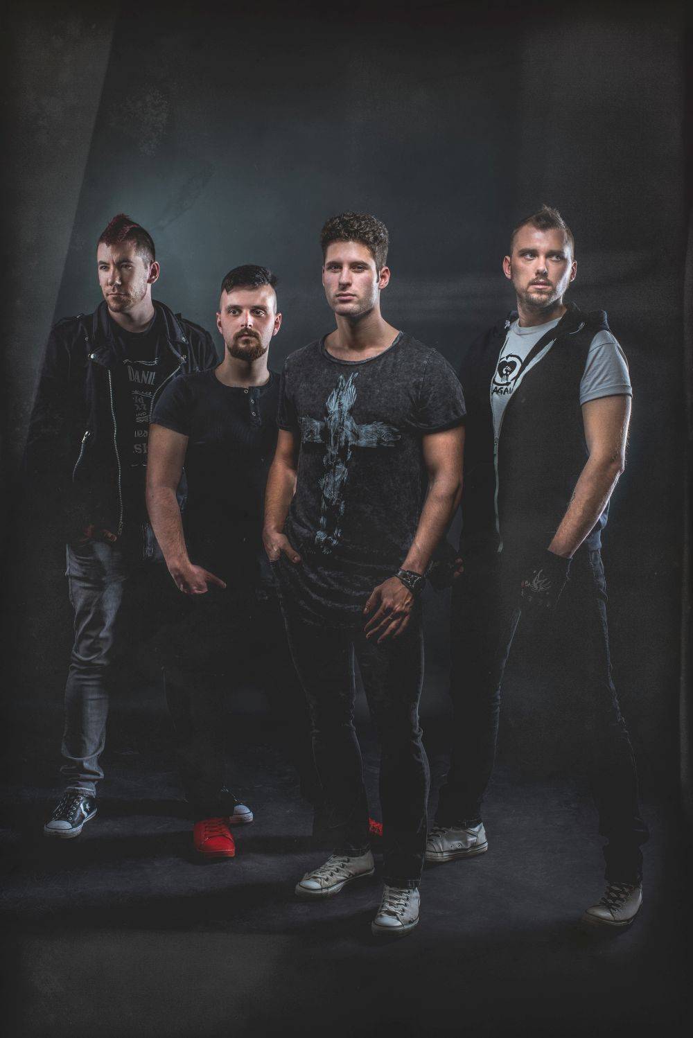 TOP 8 videoklipů týdne: U2 vás provedou ulicemi New Yorku, Maroon 5 se bezhlavě ženou za láskou