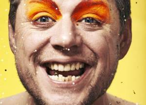 VIDEOPREMIÉRA: Honza Křížek vykračuje k lepším zítřkům a představuje novou desku