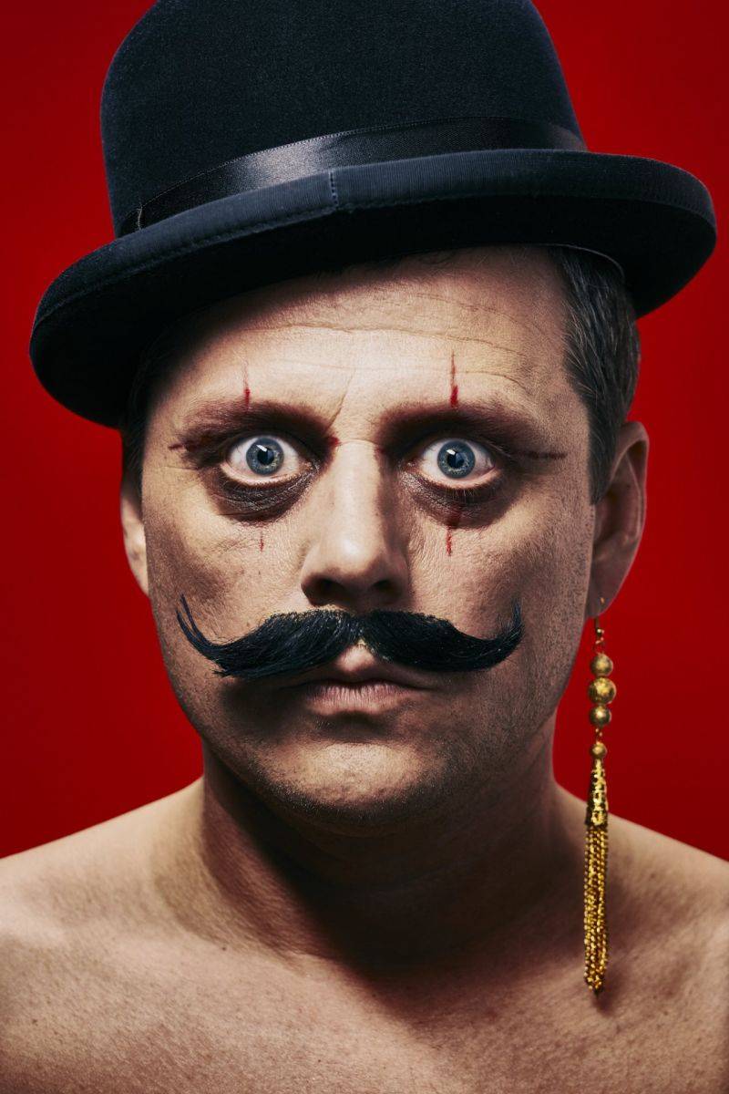 VIDEOPREMIÉRA: Honza Křížek vykračuje k lepším zítřkům a představuje novou desku