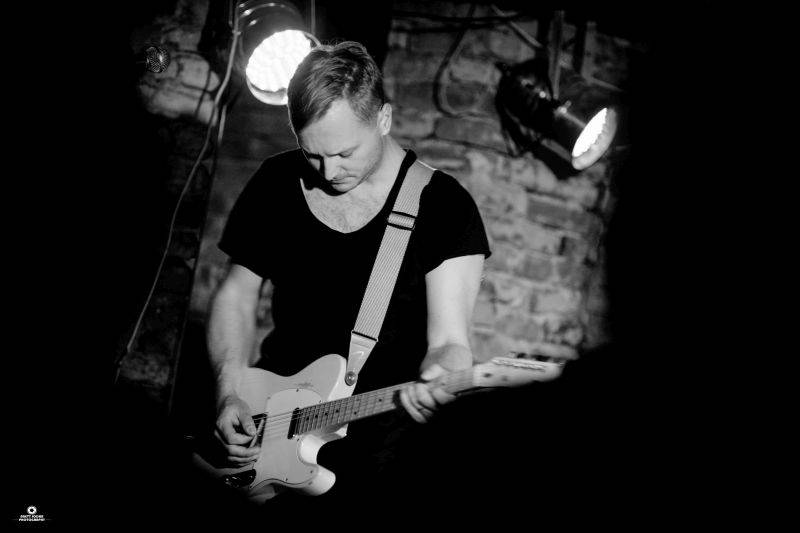 VIDEOPREMIÉRA: Turnovští Snap Call sahají v klipu Golddigger lidstvu do svědomí