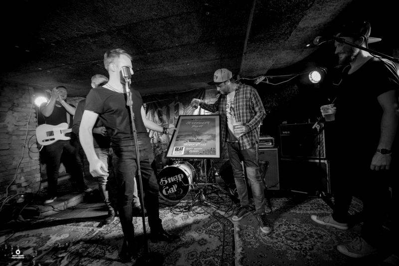 VIDEOPREMIÉRA: Turnovští Snap Call sahají v klipu Golddigger lidstvu do svědomí