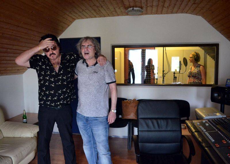 VIDEO: Bruno Ferrari a Jitka Zelenková zpívají o věcech, o kterých se nemluví. Spolu vystoupí na křtu v Rock Café