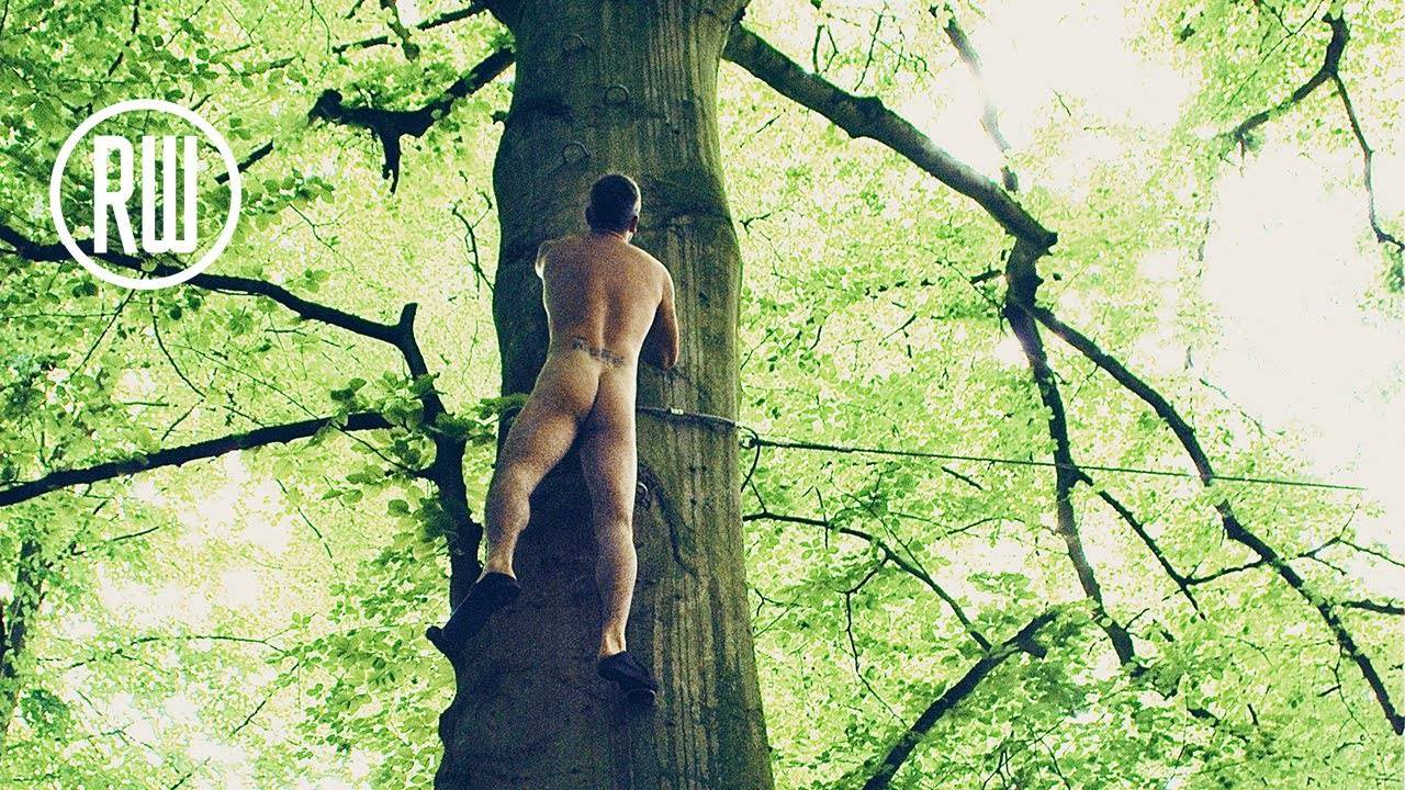 VIDEO: Robbie Williams vloguje i z Prahy a přináší klip k nové písni