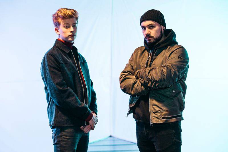 VIDEO: Adam Mišík ve zbrusu nové podobě následuje zahraniční popové trendy