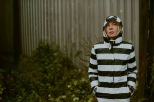 VIDEO: Olga Königová z Ille zpívá o vztahových problémech z pohledu muže