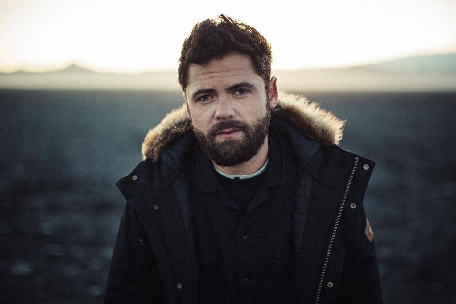 TOP 8 videoklipů týdne: Pro Siu přichází Santa, Kapitán Demo referuje o televizních estrádách