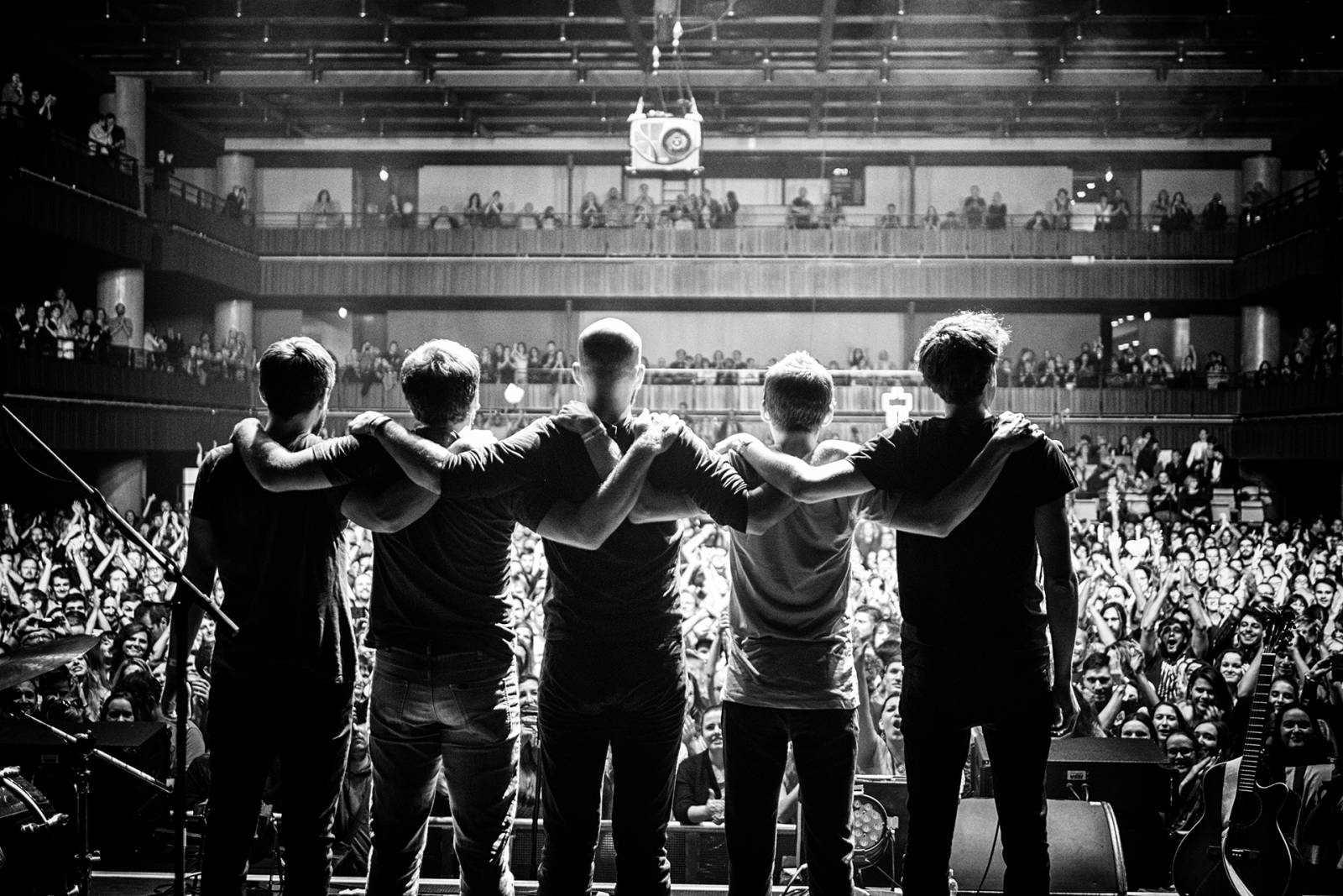 TOP 9 videoklipů týdne: Sam Smith nás vezme do divadla, Demi Lovato na svatbu a Lucie Bílá slaví Vánoce