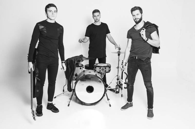 VIDEO: Easy Steps vzpomínají ve svém videoklipu na první návštěvu profesionálního studia