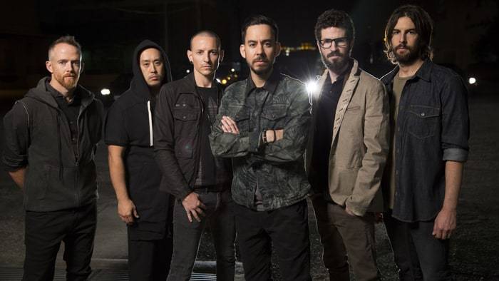 VIDEO: Mike Shinoda z Linkin Park se na svém EP vyrovnává se smrtí Chestera Benningtona