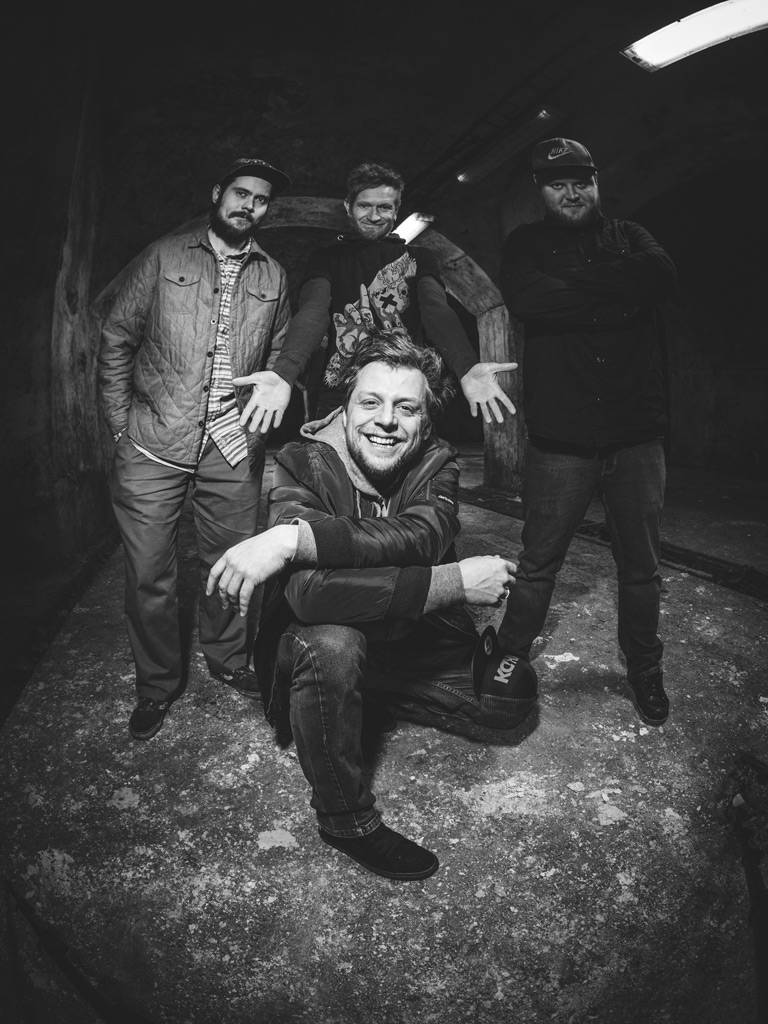 VIDEO: Honza Křížek je v novém klipu Runway k nezastavení 