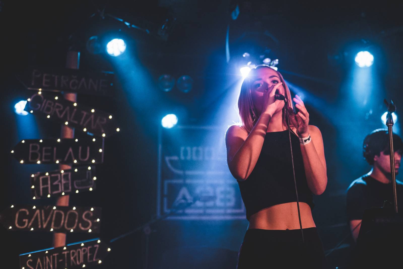 TOP 5 videoklipů týdne: David Stypka věnoval svou píseň do filmu, Pokáč složil virální hit