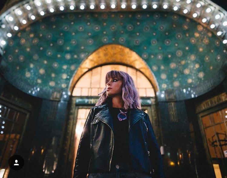 TOP 6 videoklipů týdne: Pavel Callta touží po lásce, Carmel Paradise spaluje vášeň