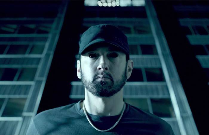 TOP 8 videoklipů týdne: Voxel zpívá o těhotenství, Eminem hejtuje kolegy