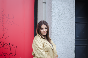 VIDEO: Ewa Farna v novince Málo se známe oslavuje různorodost