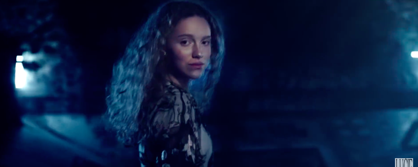 TOP 8 videoklipů týdne: Pokáč zve teenagery do lesa, Tři sestry zpívají o boji mužů a žen