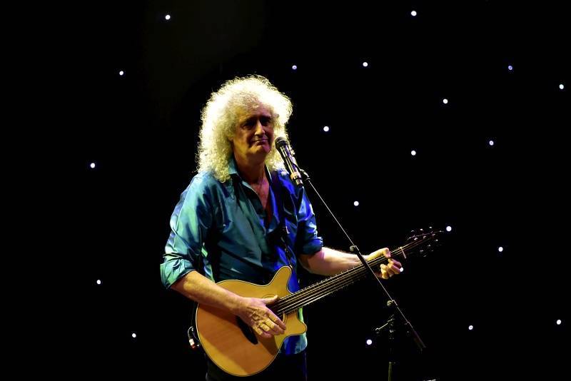 VIDEO: Brian May překvapil po dvaceti letech novým sólovým singlem. Míří s ním do vesmíru