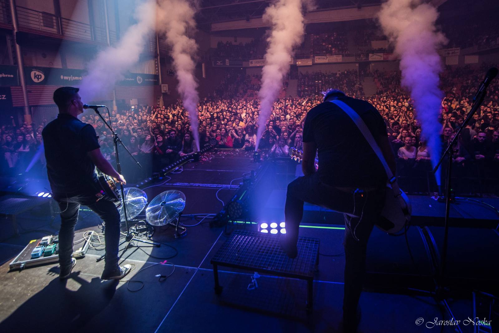 TOP 9 videoklipů týdne: Gaia Mesiah se klaní Janu Husovi, Chinaski přicházejí s dojemným Tamaryškem