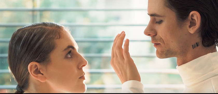 TOP 6 videoklipů týdne: Kali zve do Fora Karlín, Brixtn mají v kapele psychopata