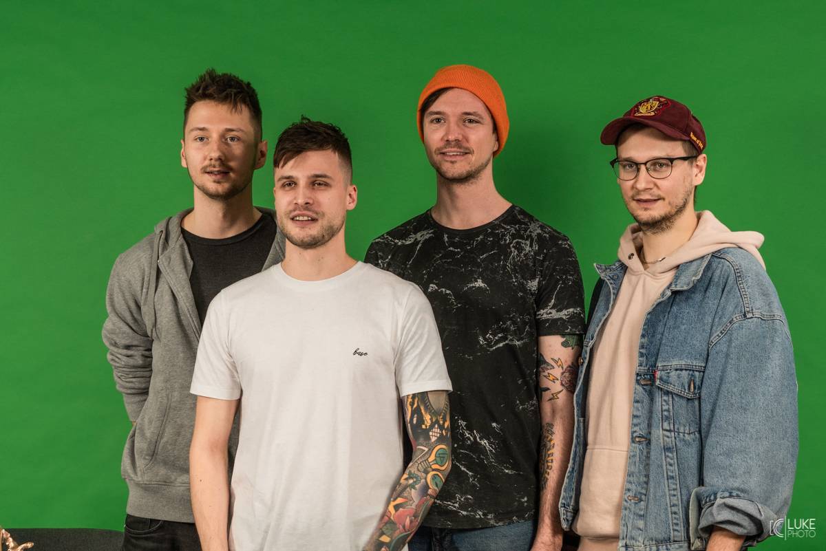 VIDEO: Marek Taclík, Iva Pazderková, Monkey Business, Mňága a Žďorp, Michal Prokop a Marpo natáčeli spot Žebříku