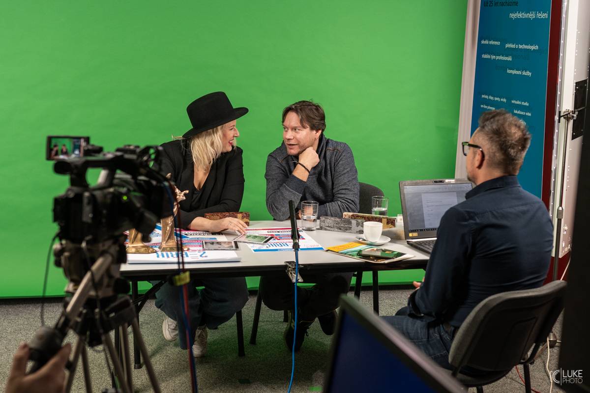 VIDEO: Marek Taclík, Iva Pazderková, Monkey Business, Mňága a Žďorp, Michal Prokop a Marpo natáčeli spot Žebříku