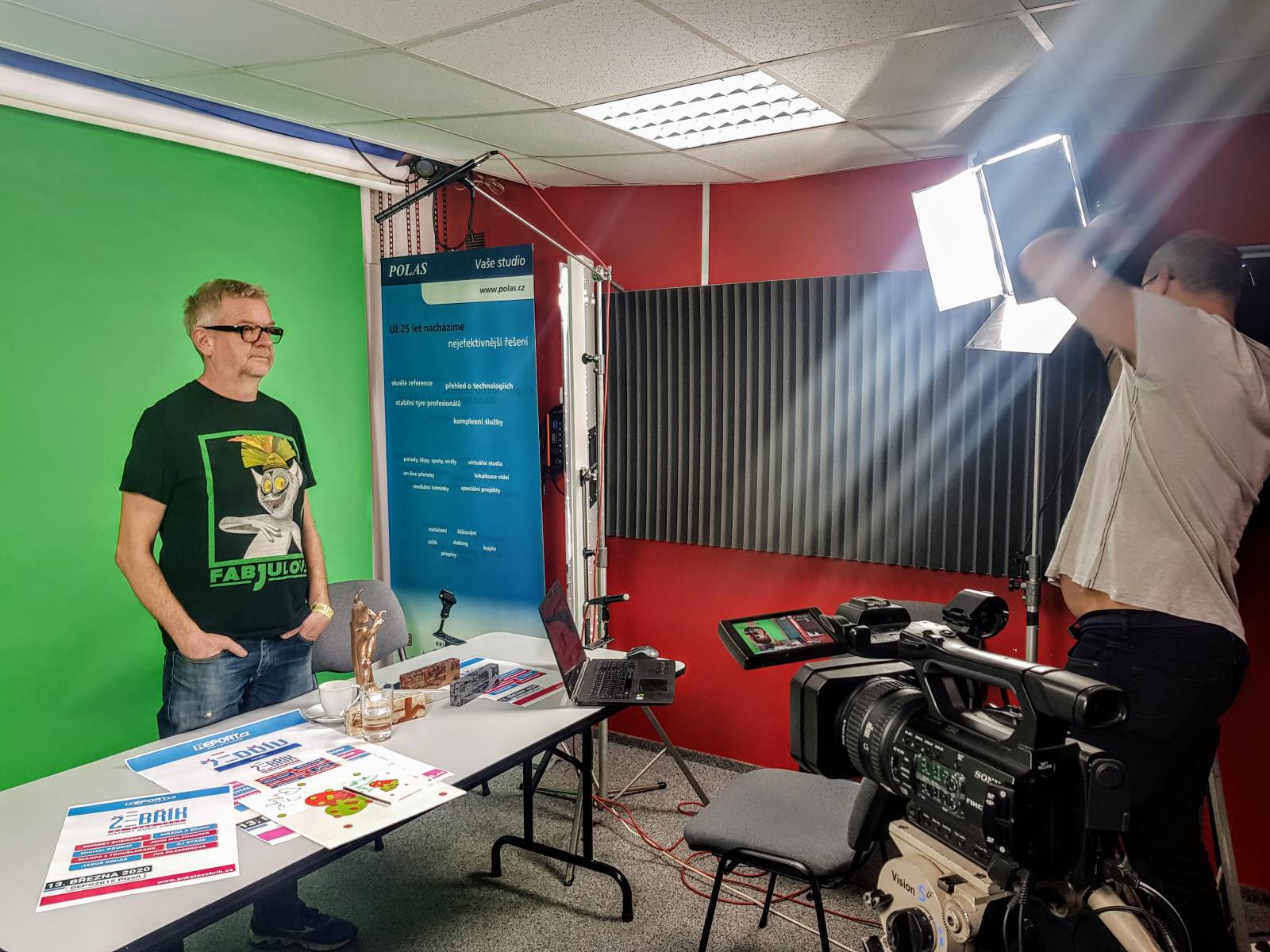 VIDEO: Marek Taclík, Iva Pazderková, Monkey Business, Mňága a Žďorp, Michal Prokop a Marpo natáčeli spot Žebříku