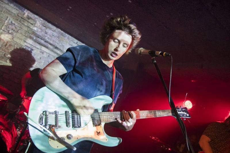 TOP 6 videoklipů týdne: Mucha točila ve vyhořelém bytě kolegy, Katarzia podpořila LGBT komunitu