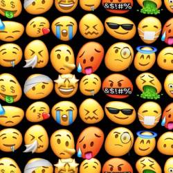 TOP 7 videoklipů týdne: Fast Food Orchestra propašovali drogy do pohádek, Albert Černý poprvé zpívá česky a Mig 21 v kostýmech