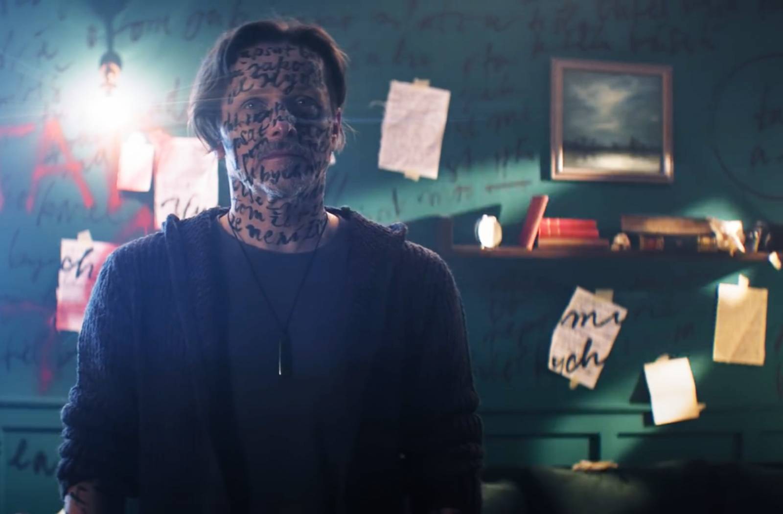 TOP 7 videoklipů týdne: Chinaski milují poezii, Viktor Sheen rozfoukává Mlhu