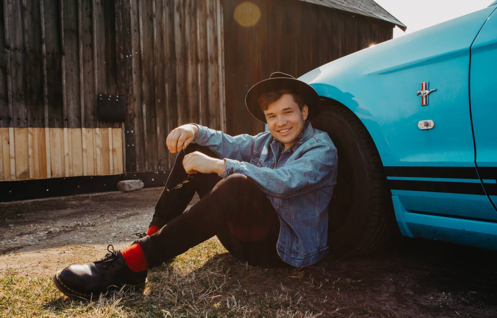 TOP 5 videoklipů týdne: Yzomandias děkuje rodinnému zázemí, Martin Harich ve svém nejlevnějším vizuálu kariéry a Fiedlerski o setrvání ve špatném stereotypu