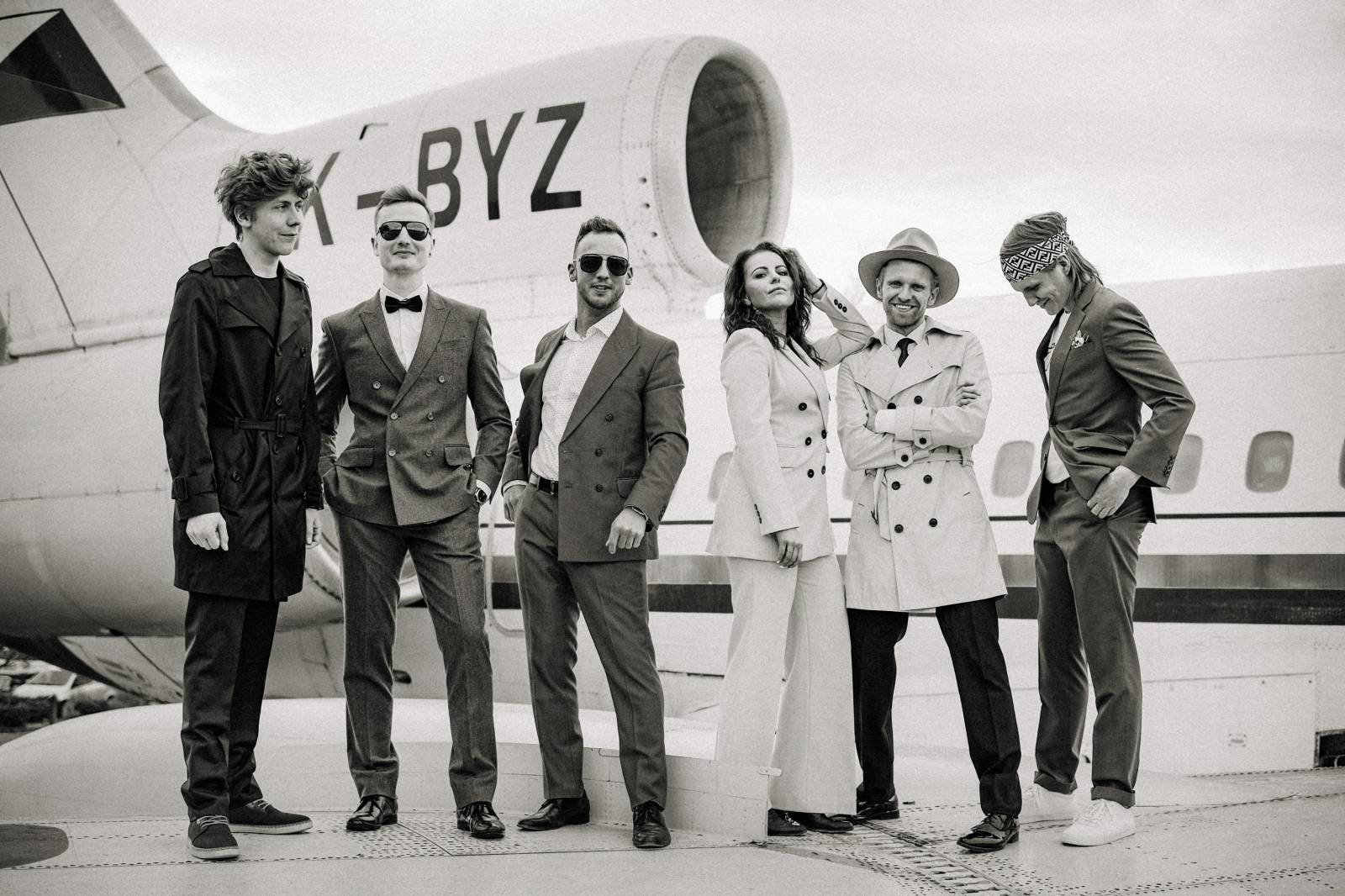 TOP 10 videoklipů týdne: Kryštof dobývají Halywůd, Petr Janda si zahrál na bezdomovce a z Eda Sheerana se stal upír