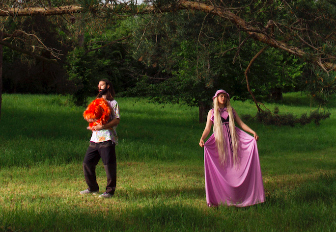 TOP 5 videoklipů týdne: Ben Cristovao jako kolotočář a zpěvačka LP udělala jarní úklid ve svojí duši