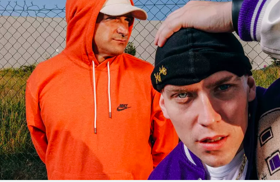 TOP 8 videoklipů týdne: Ben Cristovao s Adamem Mišíkem o životě bez velkých koncertů a Ewa Farna v roli Evy z ráje