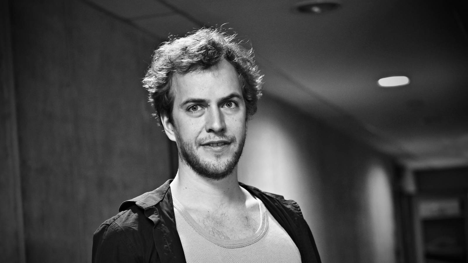 TOP 6 videoklipů týdne: Vojtěch Dyk leze na skálu, Cermaque s Lenkou Dusilovou vybízí k nákupu Nocleženek a Petr Soukup zpívá o své holce