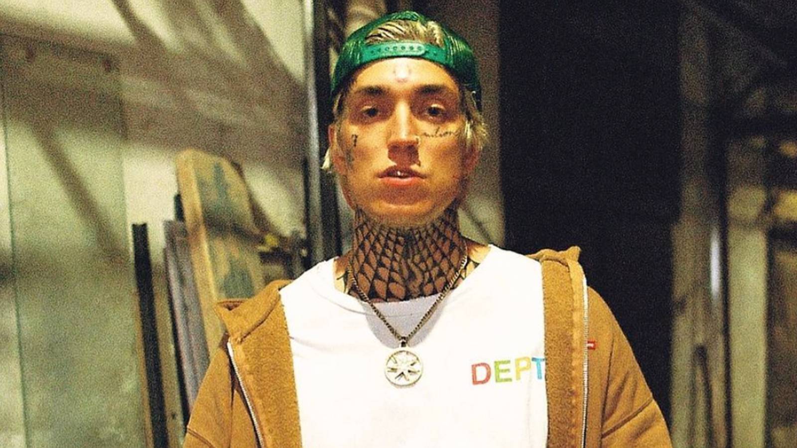 TOP 8 videoklipů týdne: Nebe o vztahu, který upadá v zapomnění, Voxel o děsu ze stárnutí a Nad stádem koní v novém kabátě