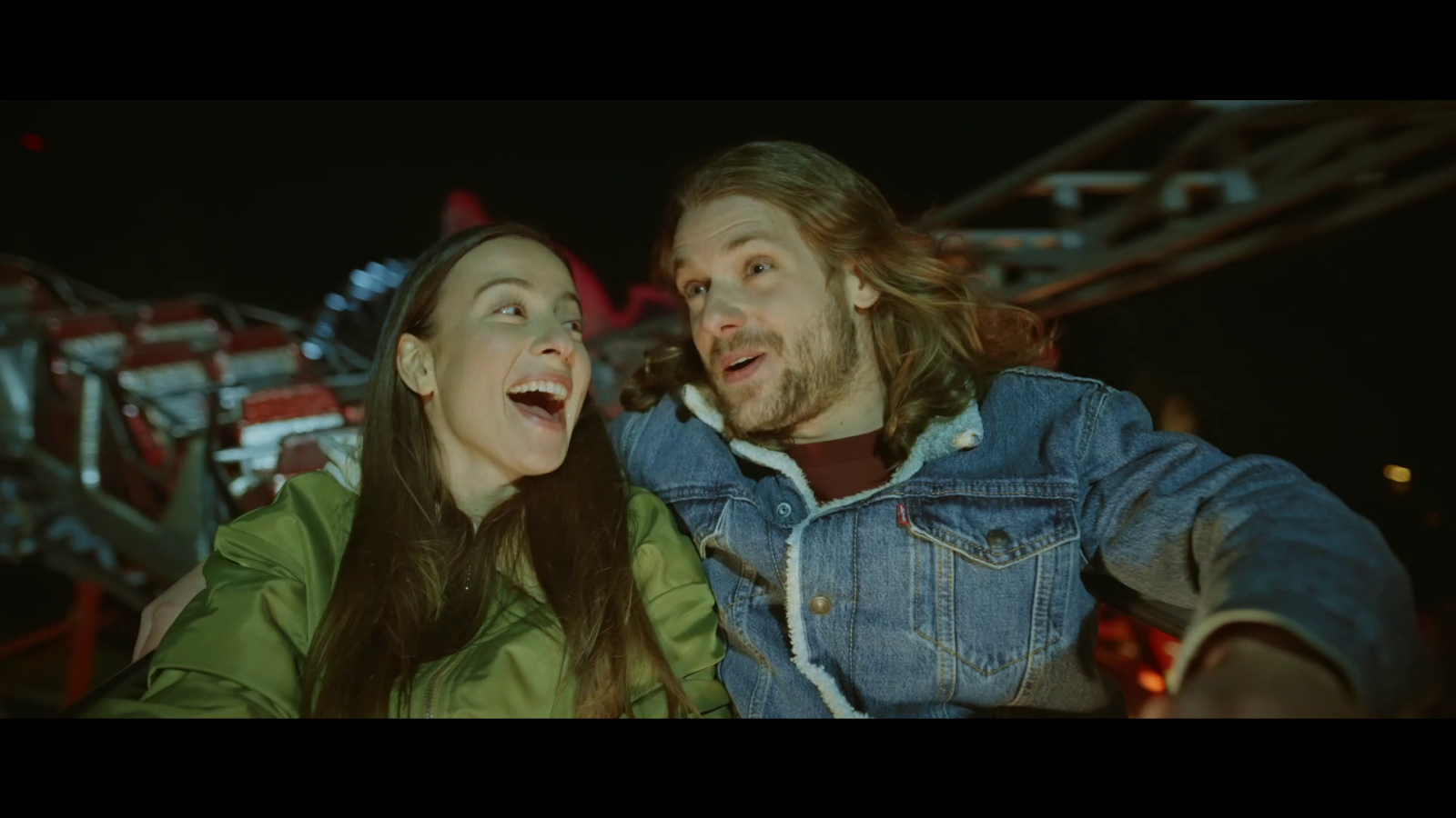 TOP 6 videoklipů týdne: Rammstein svázali Tilla Lindemanna, Kryštof o tom, co bude pak a Annabelle o nedůvěře ve vztahu