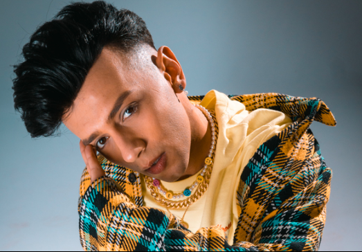 TOP 6 videoklipů týdne: Deaf Heart v retro vizuálu, znepokojiví Ghost a The 1975 chystající novou desku